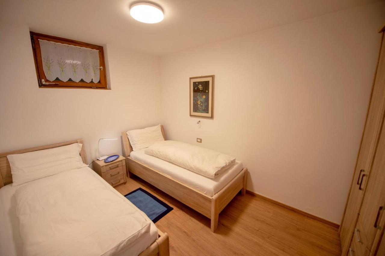 Apartments Cesa Bruma オルティゼーイ エクステリア 写真